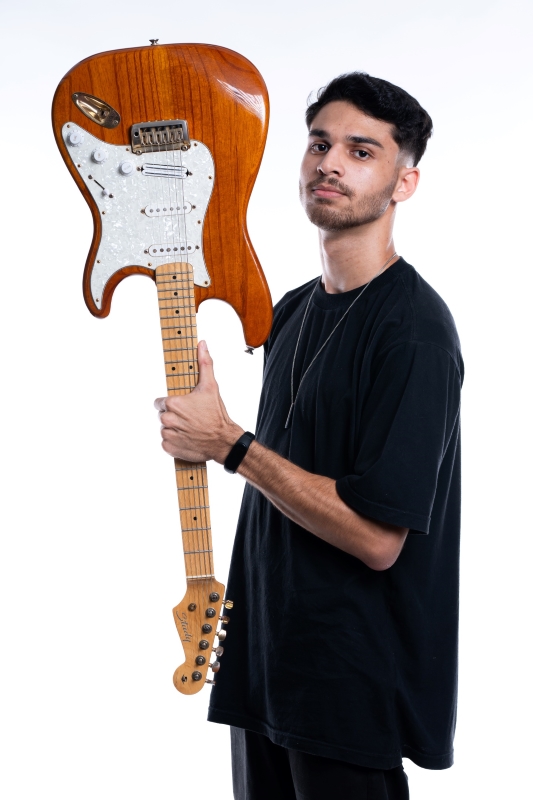 Matheus - Guitarrista da banda
